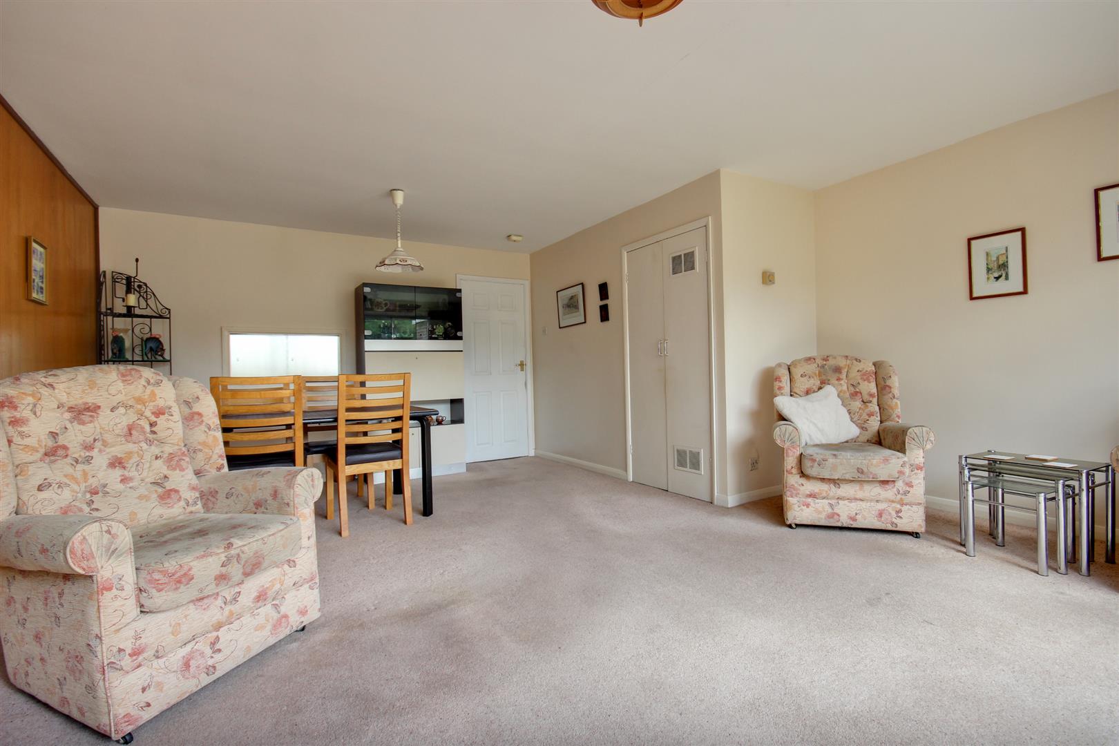 Priory Close, Swanland